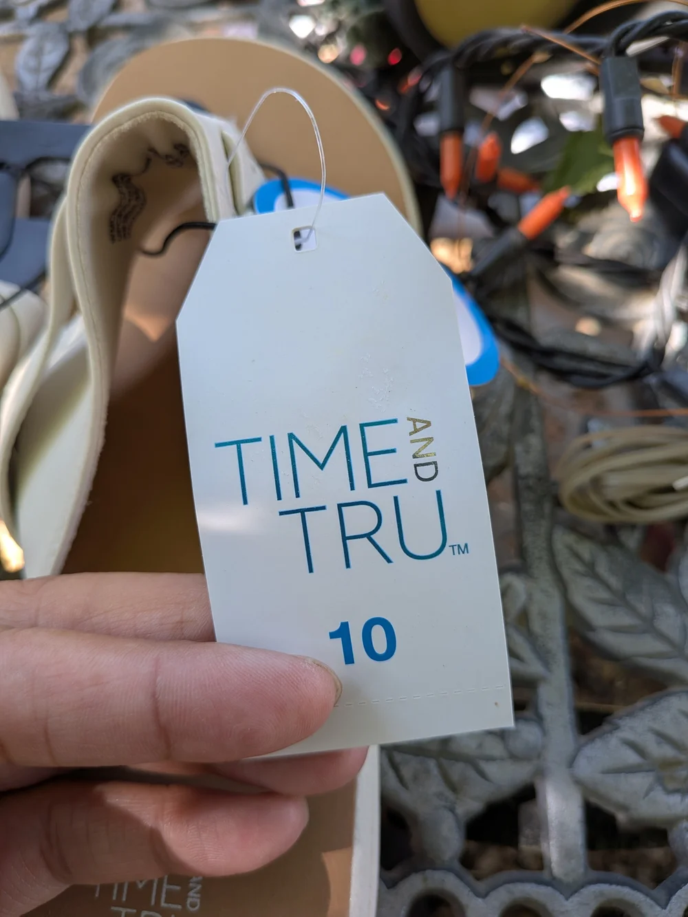 Time and Tru Women’s Cream Casual Slide Sandals - Size 10
